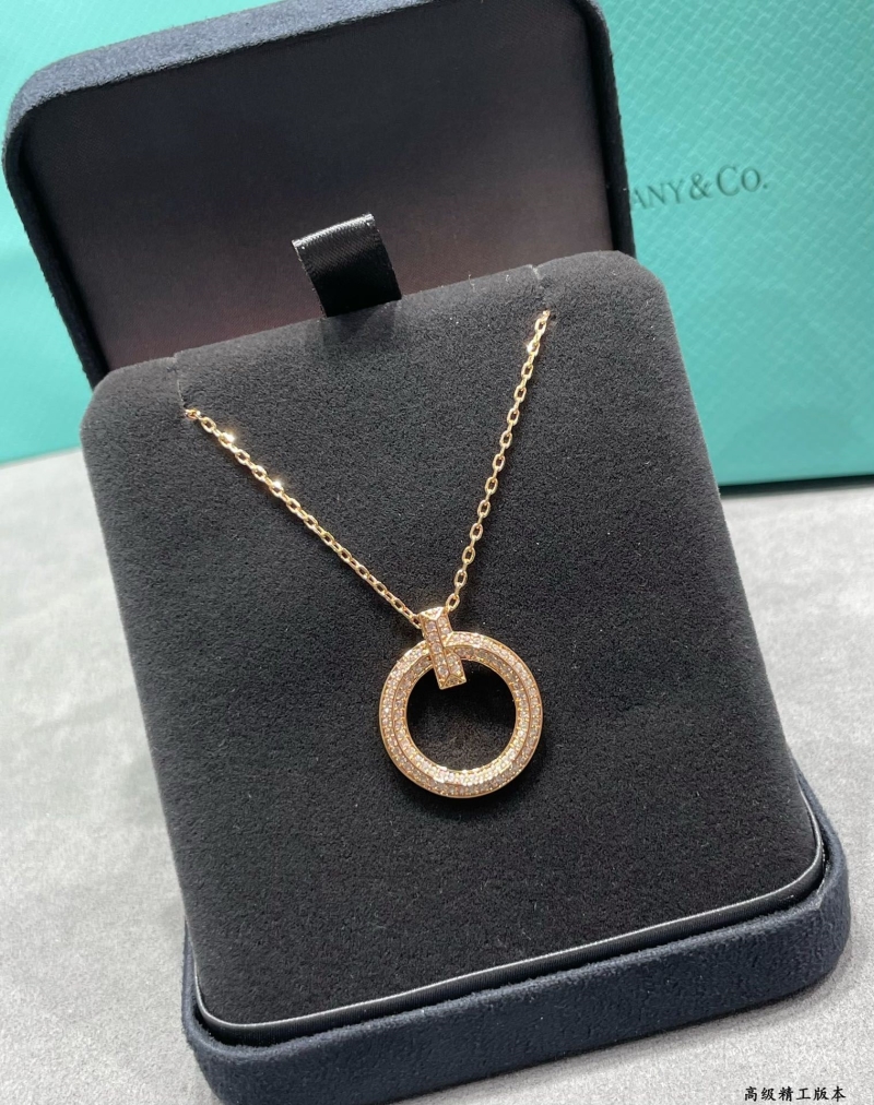 T*f*ny necklaces